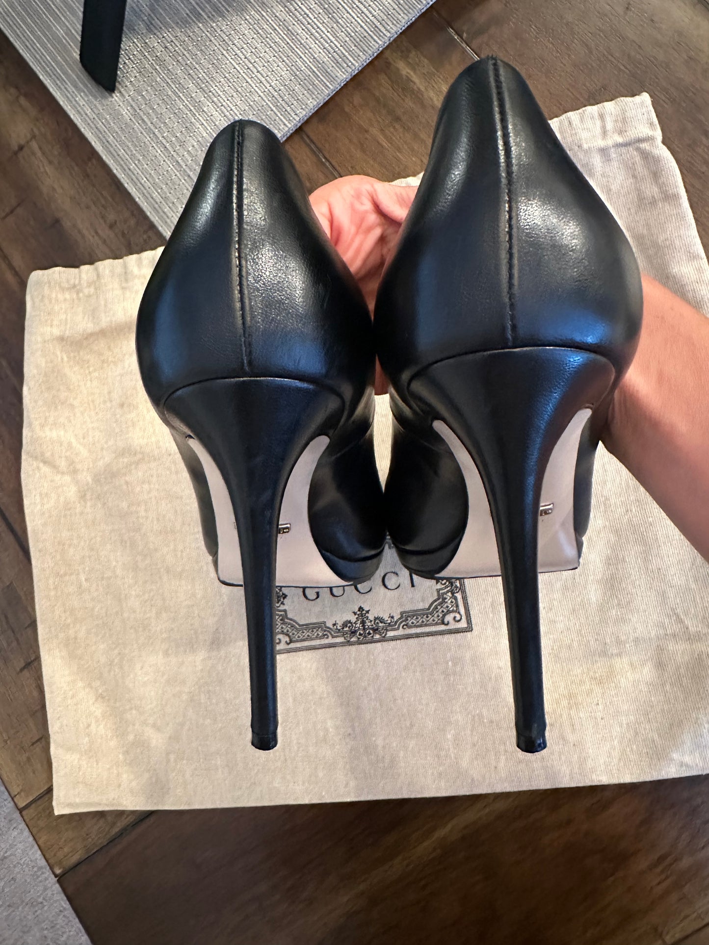 Gucci horsebit pump size 39